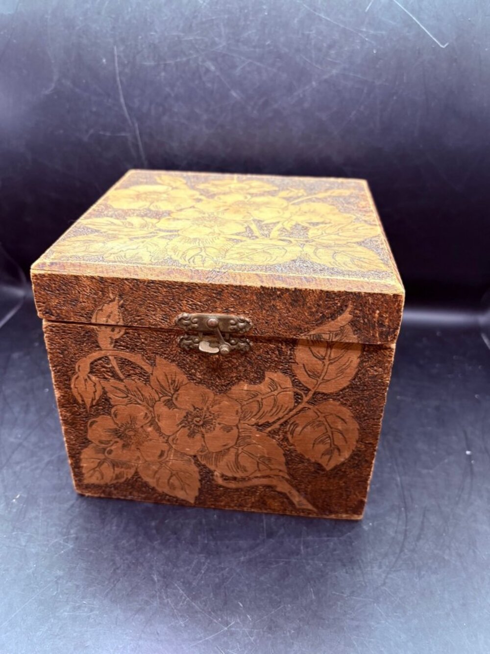 Antique Flemish Art Co Pyrography Box Wild Roses 1904 Christmas Inscription